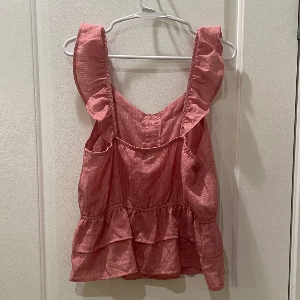NEW… Madison & Berkeley Flutter Sleeve Button Down Ruffle Top - Picture 3 of 4